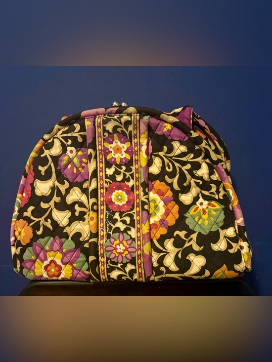 Vera Bradley Handbags - Vera Bradley Suzani Holiday Tote Bag Retired Floral Quilted Purse VGC